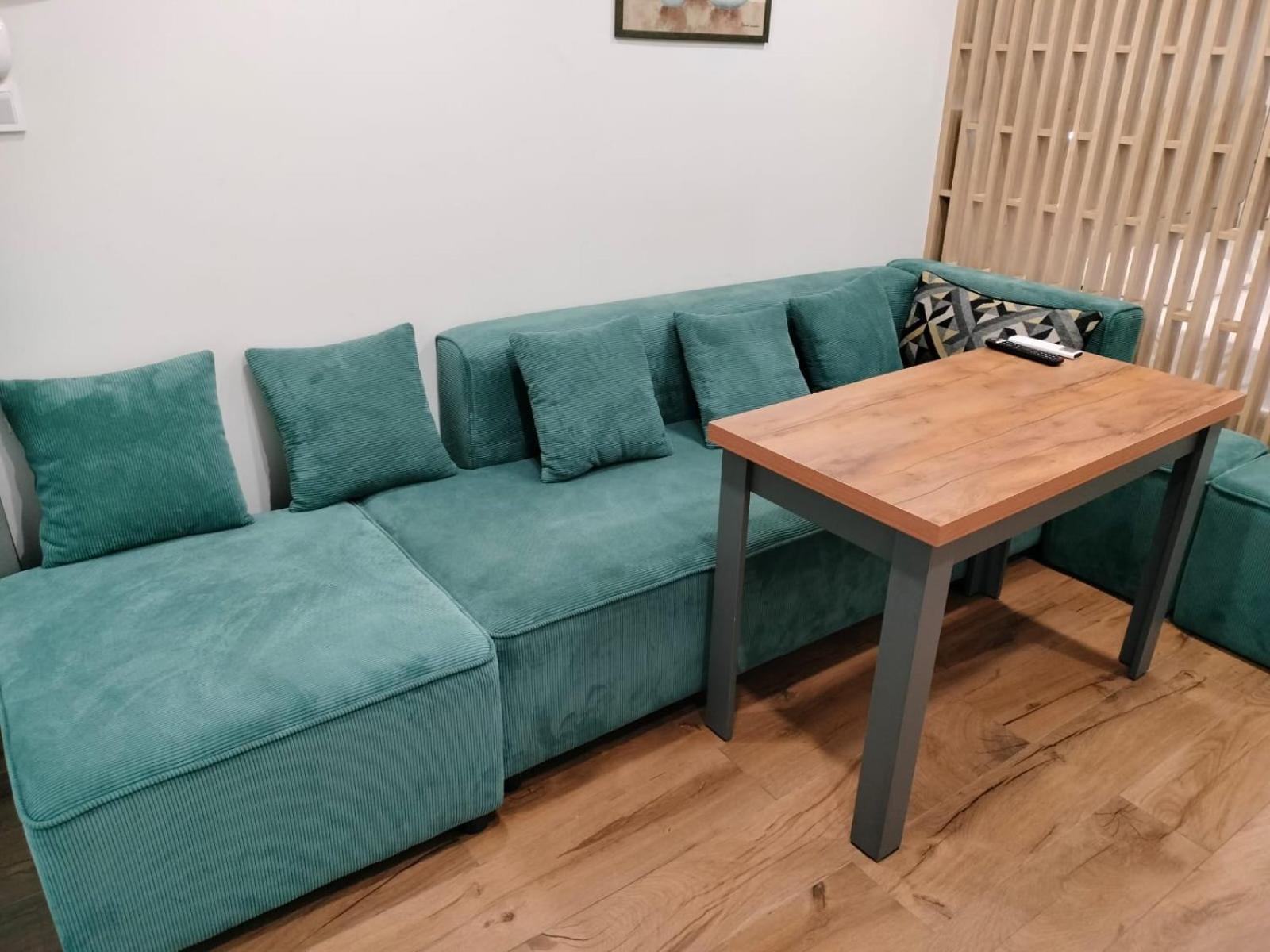 Aygestan Plaza Aparthotel Jerevan Exteriör bild