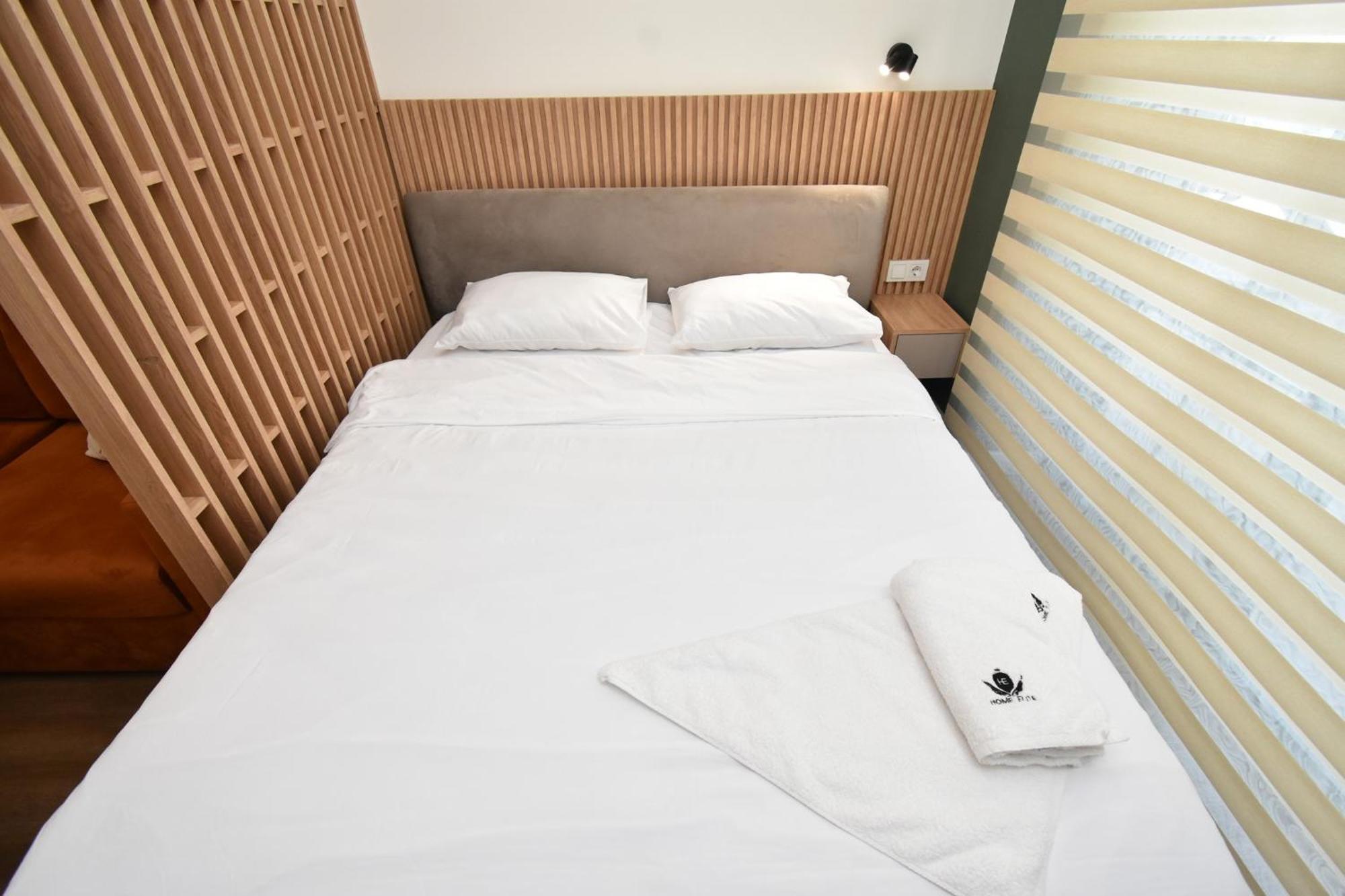 Aygestan Plaza Aparthotel Jerevan Exteriör bild