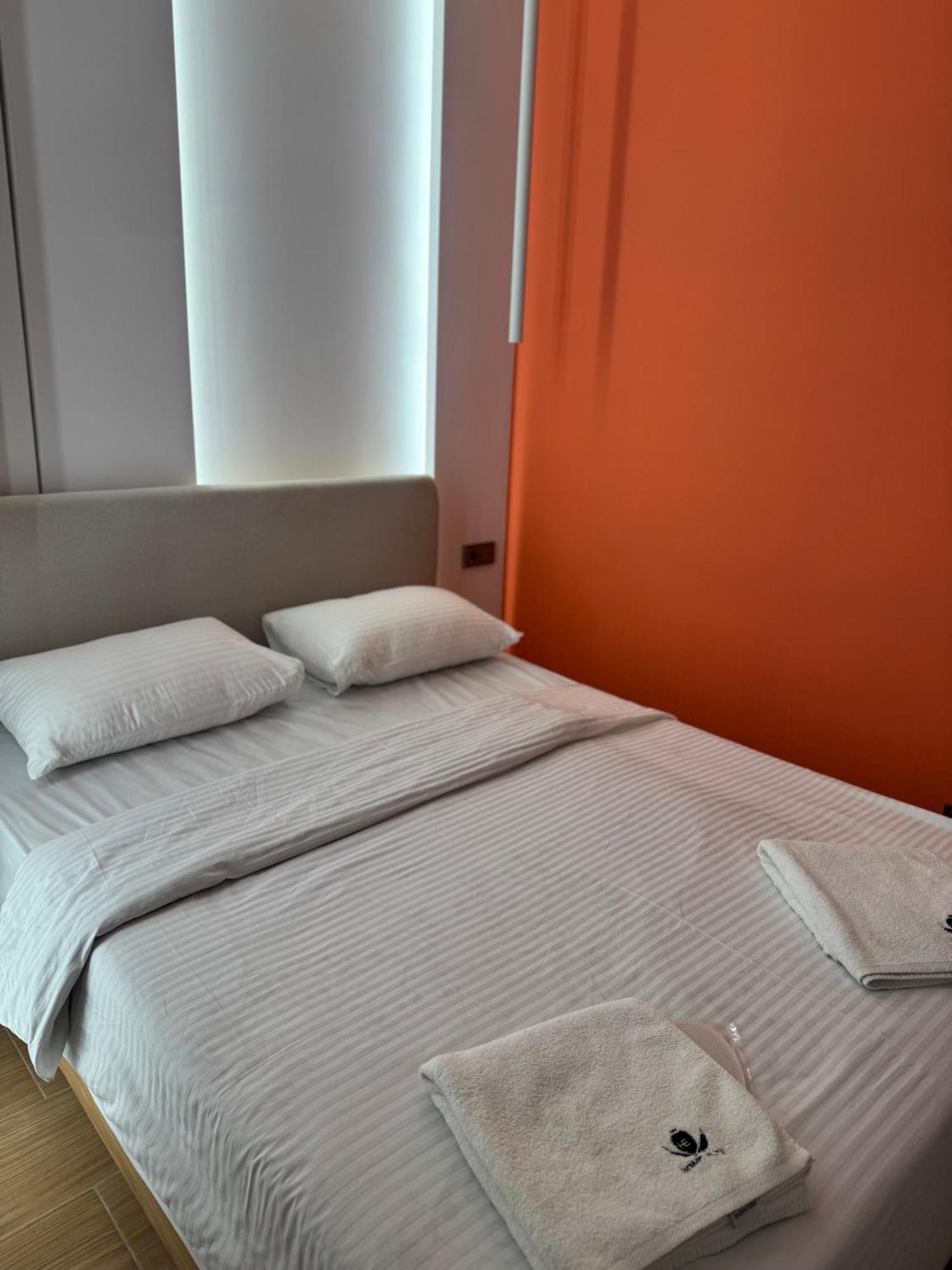 Aygestan Plaza Aparthotel Jerevan Exteriör bild